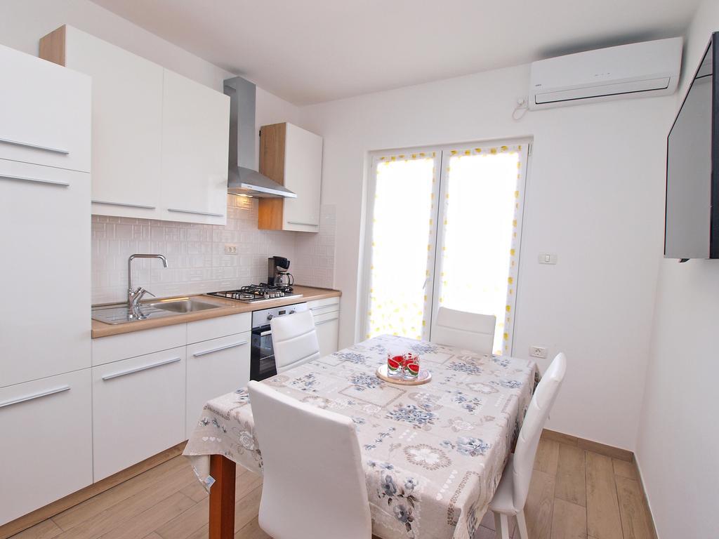 Apartments Nadija 1366 普拉 外观 照片