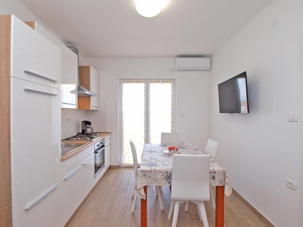 Apartments Nadija 1366 普拉 外观 照片
